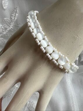 Elegant White Beaded Bracelet - Classic Women's Jewelry